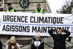 FRANCE : MANIFESTATION CLIMAT JOURNEE MONDIALE DU CLIMAT A PARIS |  CLIMATE DEMONSTRATION FOR WORLD CLIMATE DAY IN PARIS