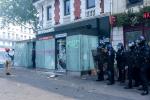 FRANCE :  PARIS UN AUTRE PREMIER MAI TRES AGITE - ANOTHER VERY HECTIC FIRST OF MAY